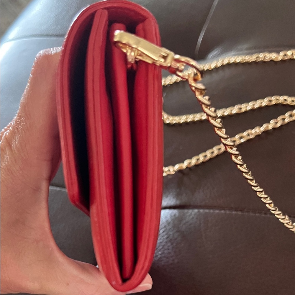 Chanel Red Crossbody Bag with Gold Chain - Picture 2 of 6